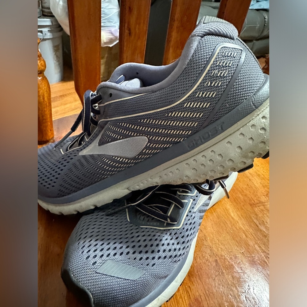 Brooks Women’s Shoes Ghost 12 Size 10